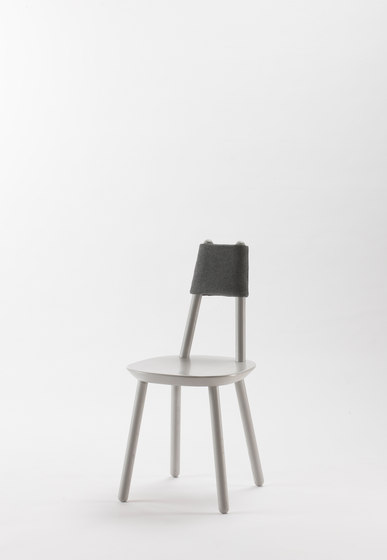 Naïve chair, grey | Sedie | EMKO PLACE