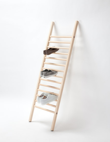 Step Up shoe rack | Mobiliario | EMKO PLACE