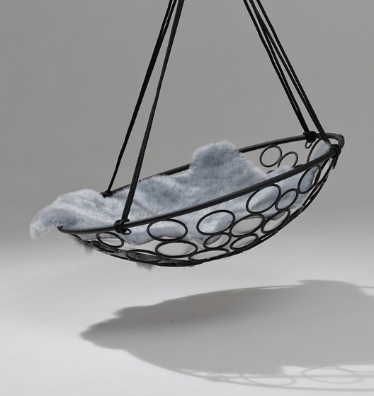 Sheepskin Cushion | Cuscini sedute | Studio Stirling