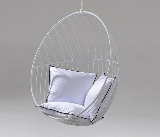 Square White Cushion | Coussins | Studio Stirling
