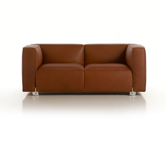 Sofa Collection by Edward Barber & Jay Osgerby Sofa | Sofás | Knoll International