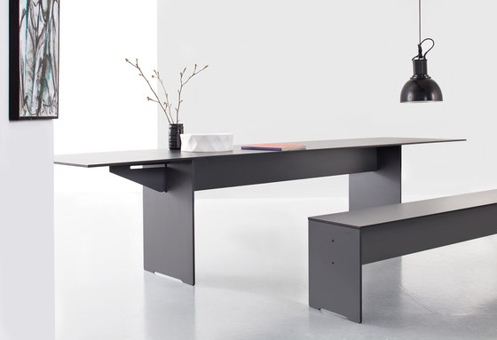 Riva folding table | Dining tables | conmoto