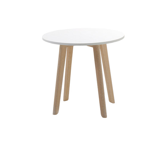 Chairman side table | Tables d'appoint | conmoto