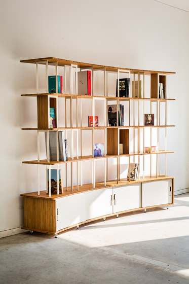 Curve Wood and Steel | Bookshelf | Regale | Jo-a