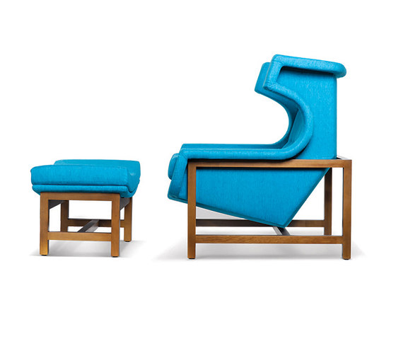 Voltaire armchair⎟footstool | Poltrone | LinBrasil