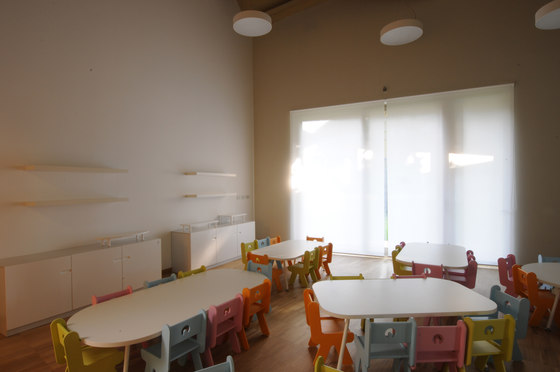 Table rectangular top | Tables enfants | PLAY+