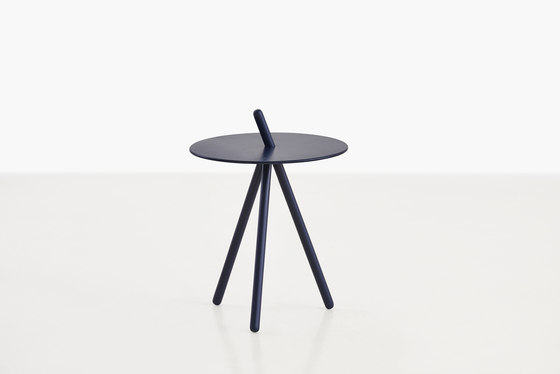 Come Here Side Table | Beistelltische | WOUD