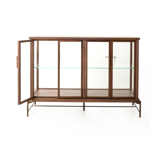 Dowry Cabinet I | Display cabinets | Stellar Works