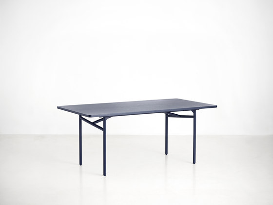Diagonal Dining Table | Dining tables | WOUD