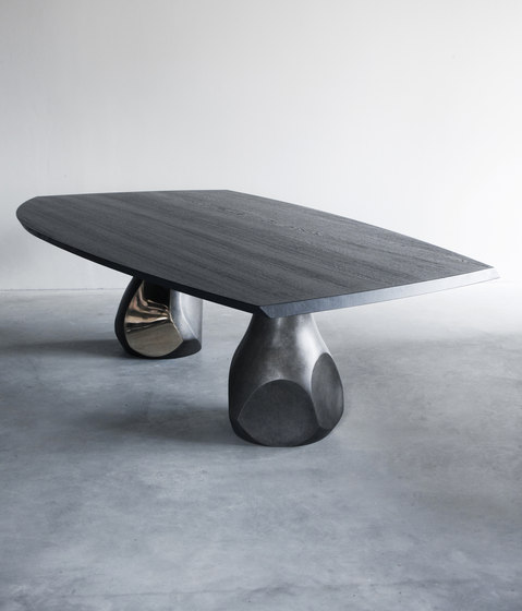 Pukka table with 2 bases | Mesas comedor | Van Rossum