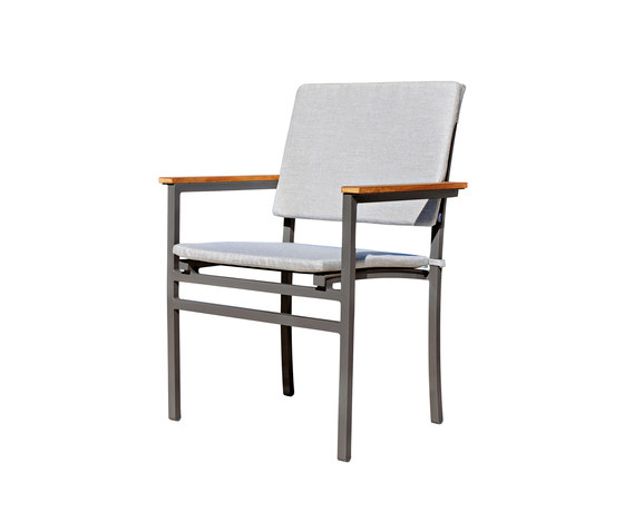 Long Beach Stacking chair with seat and back cushions | Sillas | Rausch Classics