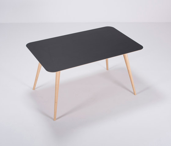 Stafa table | 140x90 | Linoleum | Esstische | Gazzda