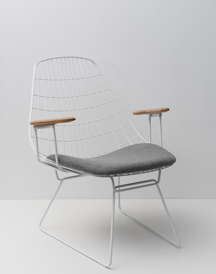Wire lounge chair FM06 | Chairs | Pastoe