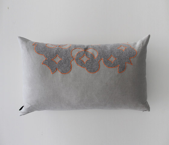 CUSHION MIRA - 1802 | Cushions | Création Baumann