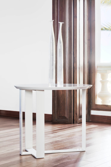 Aura side table | Side tables | BALTUS