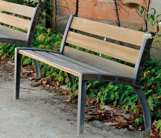 Athenes bench | Panche | AREA