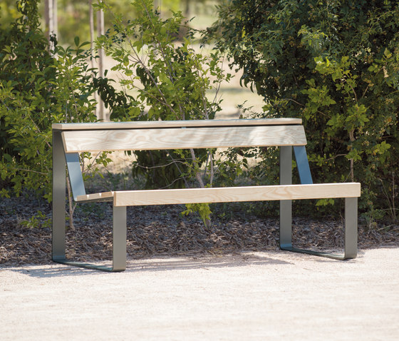 Atlantique bench | Benches | AREA