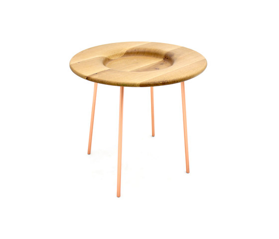 Board side table | Tables d'appoint | PAULO ANTUNES