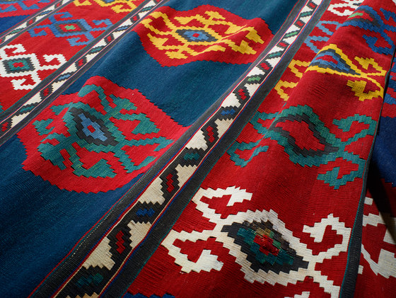 Flatweaves Heritage Azarbaijan Kilim | Tappeti / Tappeti design | Zollanvari