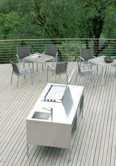 Artusi Outdoor | Compact outdoor kitchens | Arclinea