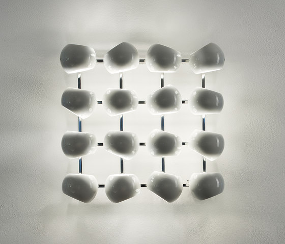 White Moons 4x4 Wall lamp | Lámparas de pared | Licht im Raum