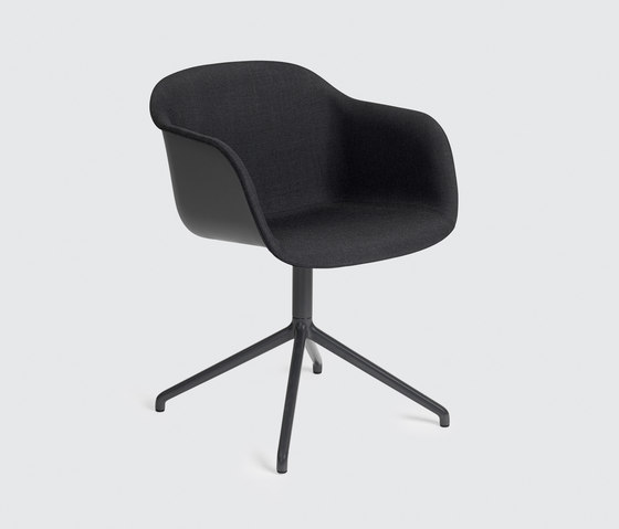 Fiber Armchair | swivel base front upholstered | Sillas | Muuto