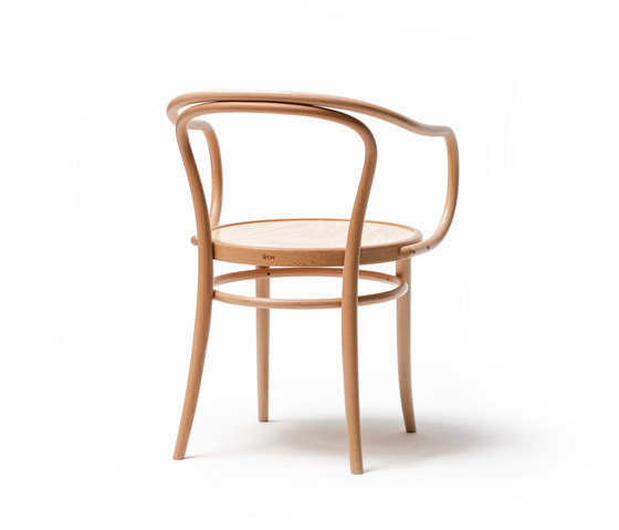 30 Chair | Sillas | TON A.S.