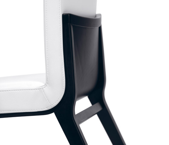 Moritz Chair | Chairs | TON A.S.