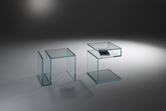 Janus III | Side tables | Dreieck Design