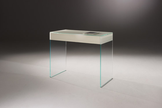 Janus TS OW c | Desks | Dreieck Design