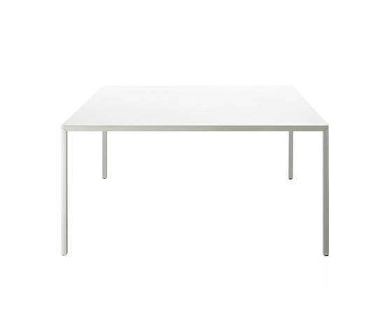Passe-Partout Table | Dining tables | Magis