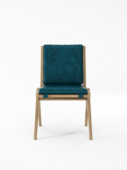 Tribute CHAIR with LEATHER Deep Blue | Stühle | Karpenter