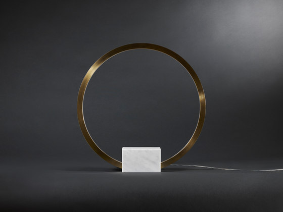 Portal table lamp | Lampade tavolo | Christopher Boots