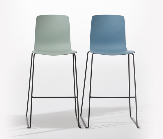 Aava | Bar stools | Arper