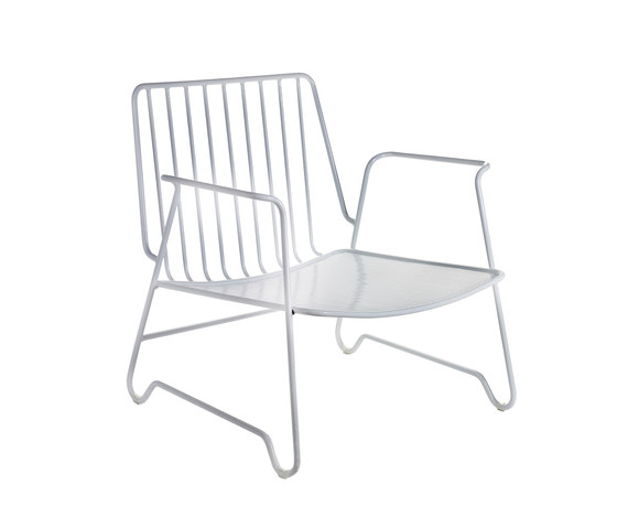 Lounge Armchair white with armrest | Poltrone | Serax
