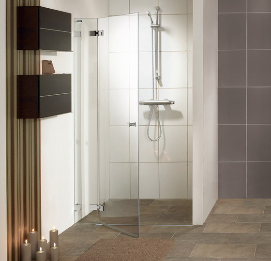 Collection 3 Plus - Porta a pendolo con panello laterale | Divisori doccia | Duscholux AG