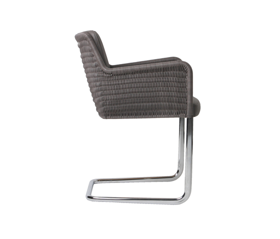 D43 Cantilever chair with armrests | Sedie | TECTA