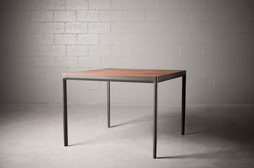 Avivo Table | Dining tables | Forms+Surfaces®