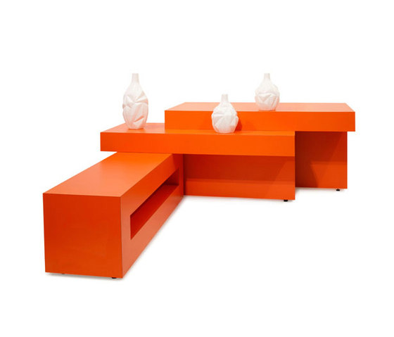 Retail Systems: Tables and Pedestals | Stands d'exposition | B+N Industries