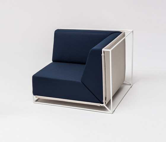 Floating Armchair | Poltrone | Comforty