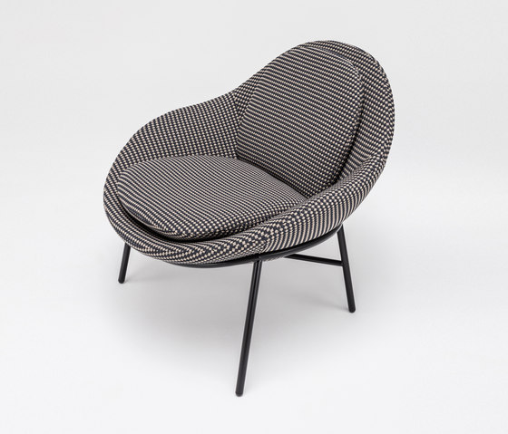 Oyster Armchair | Sessel | Comforty