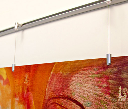 Wire Suspended Artwork | Câbles rideaux  | Gyford StandOff Systems®