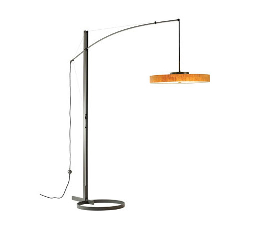 Disq Arc LED Floor Lamp | Lámparas de pie | Hubbardton Forge