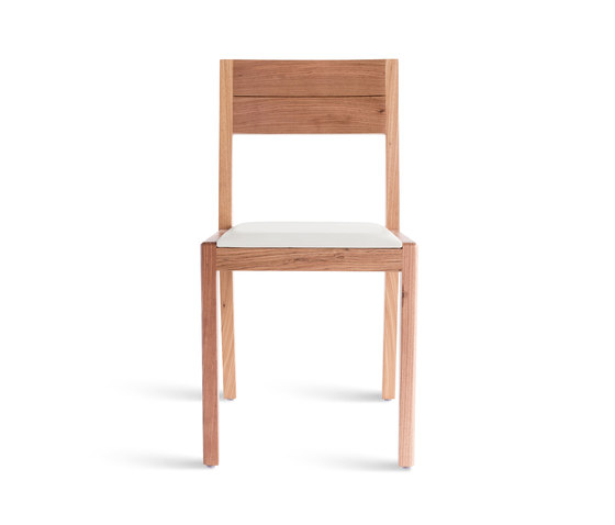 Isabelita Chair | Stühle | Sossego