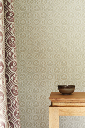 Diamonds & Flowers | Wall coverings / wallpapers | Zoffany