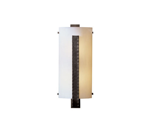Forged Vertical Bar Sconce | Lampade parete | Hubbardton Forge