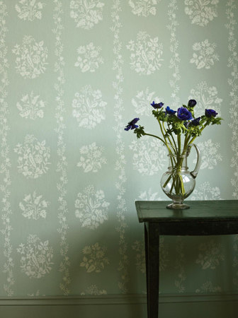 Meadow Flower | Wall coverings / wallpapers | Zoffany