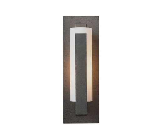 Vertical Bar Sconce | Lámparas de pared | Hubbardton Forge