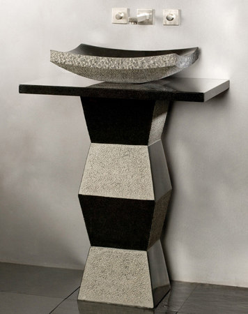 Faceted Pedestal, Black Granite | Waschtische | Stone Forest