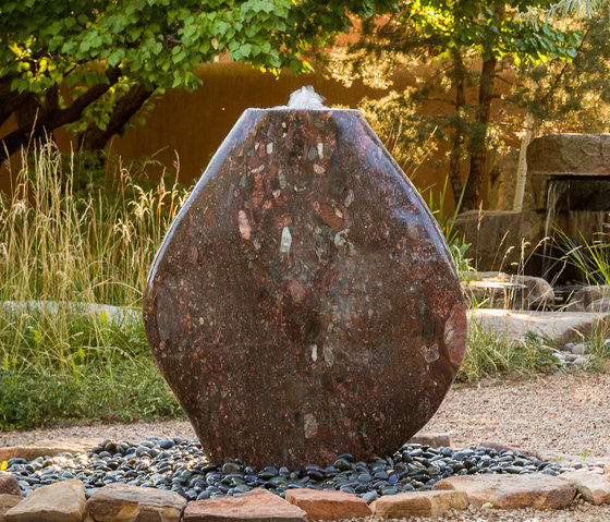 Pebble Fountain | Fuentes | Stone Forest